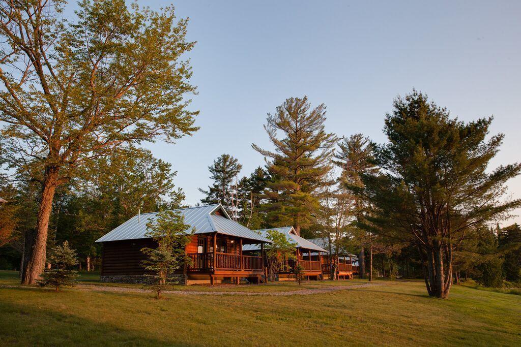 Lake Parlin Lodge & Cabins West Forks Екстериор снимка