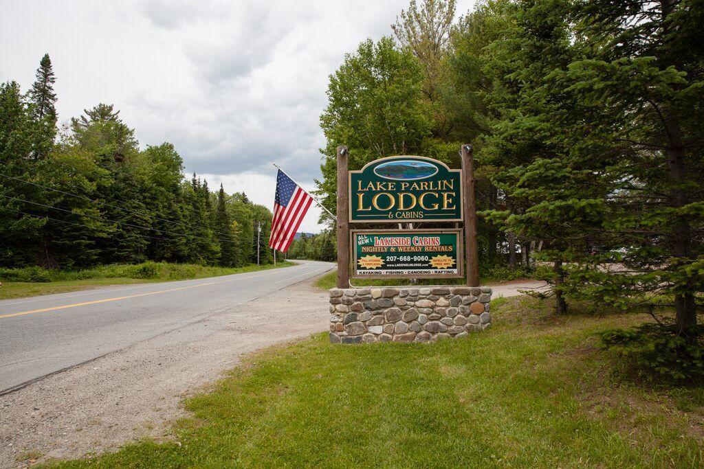 Lake Parlin Lodge & Cabins West Forks Екстериор снимка