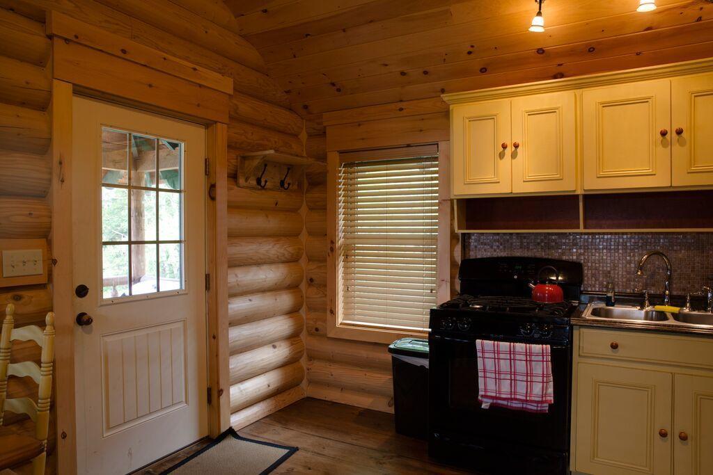 Lake Parlin Lodge & Cabins West Forks Стая снимка