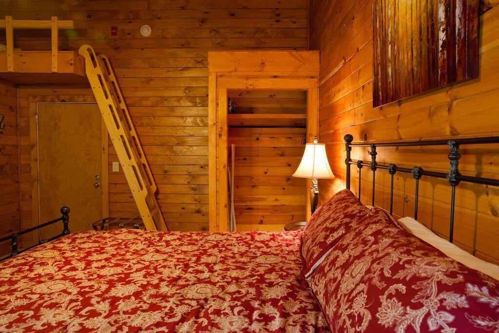 Lake Parlin Lodge & Cabins West Forks Стая снимка