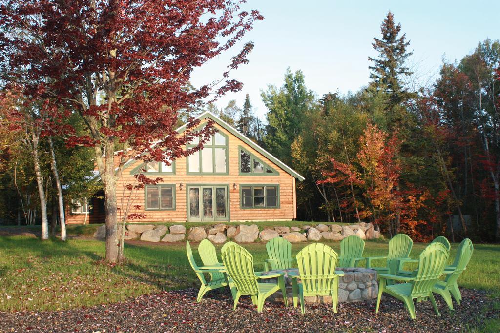 Lake Parlin Lodge & Cabins West Forks Стая снимка