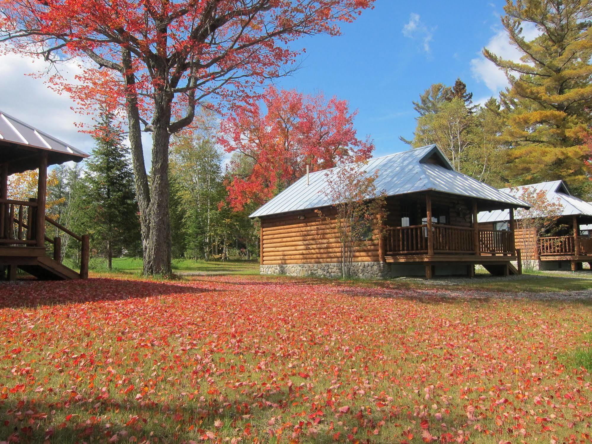 Lake Parlin Lodge & Cabins West Forks Екстериор снимка